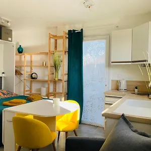 Appartement Cocooning Jeanne Au Calme Avec Terrasse, Romans-sur-Isère